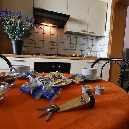 Residence Brown Ріміні Екстер'єр фото