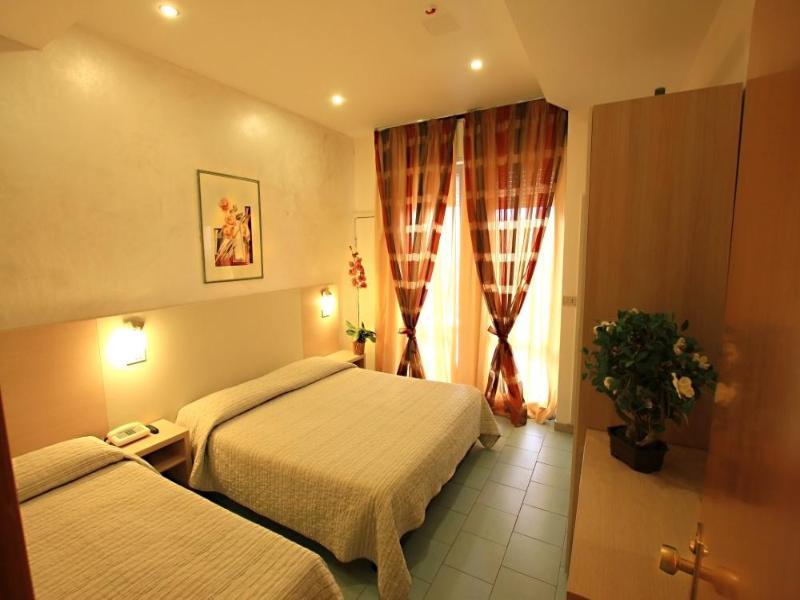 Residence Brown Ріміні Екстер'єр фото